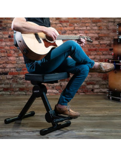 DX/749 Sgabello con Schienale e Poggiapiedi 2