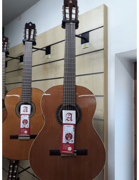 ALHAMBRA 1C | Chitarra Classica con Top in Cedro